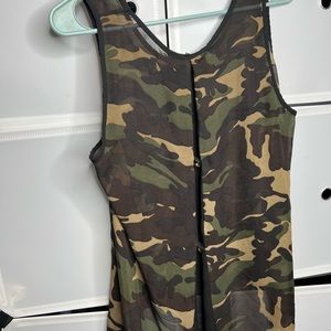 Camo tank sleeve blouse